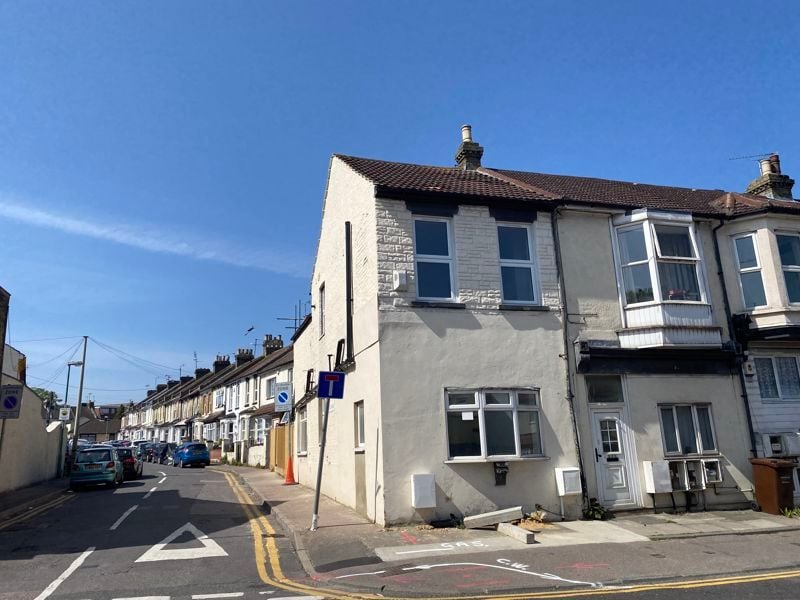 1A & 1A Jeyes Road, Gillingham, Kent, ME7 5XD