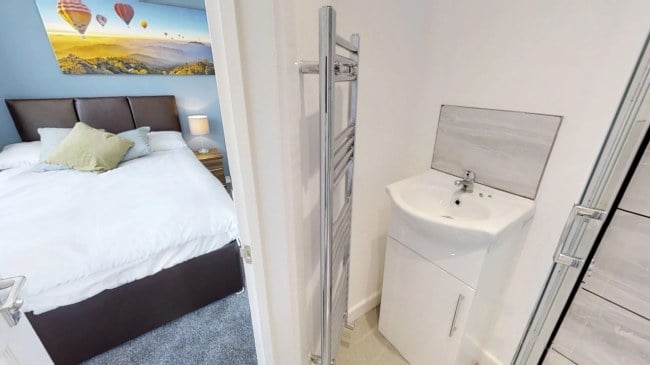 5 Bedroom HMO To Let | Tennyson Road, Gillingham | Image 27