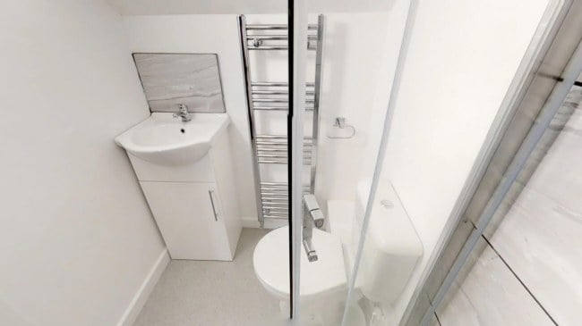 5 Bedroom HMO To Let | Tennyson Road, Gillingham | Image 23