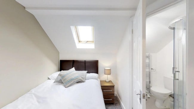 5 Bedroom HMO To Let | Tennyson Road, Gillingham | Image 1