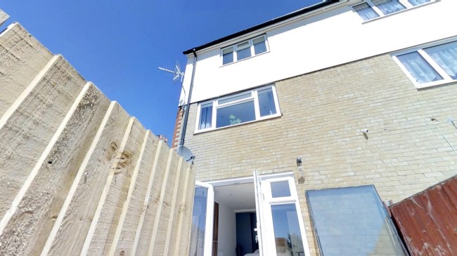 4 Bedroom HMO To Let | Upper Luton Road, Chatham | Image 3