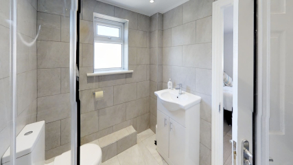 WZMrG9mrtNZ-Bathroom WZMrG9mrtNZ-Bathroom