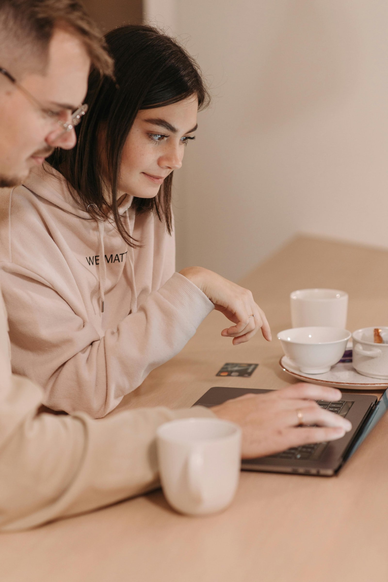 How can a landlord help tenants tackle their arrears?