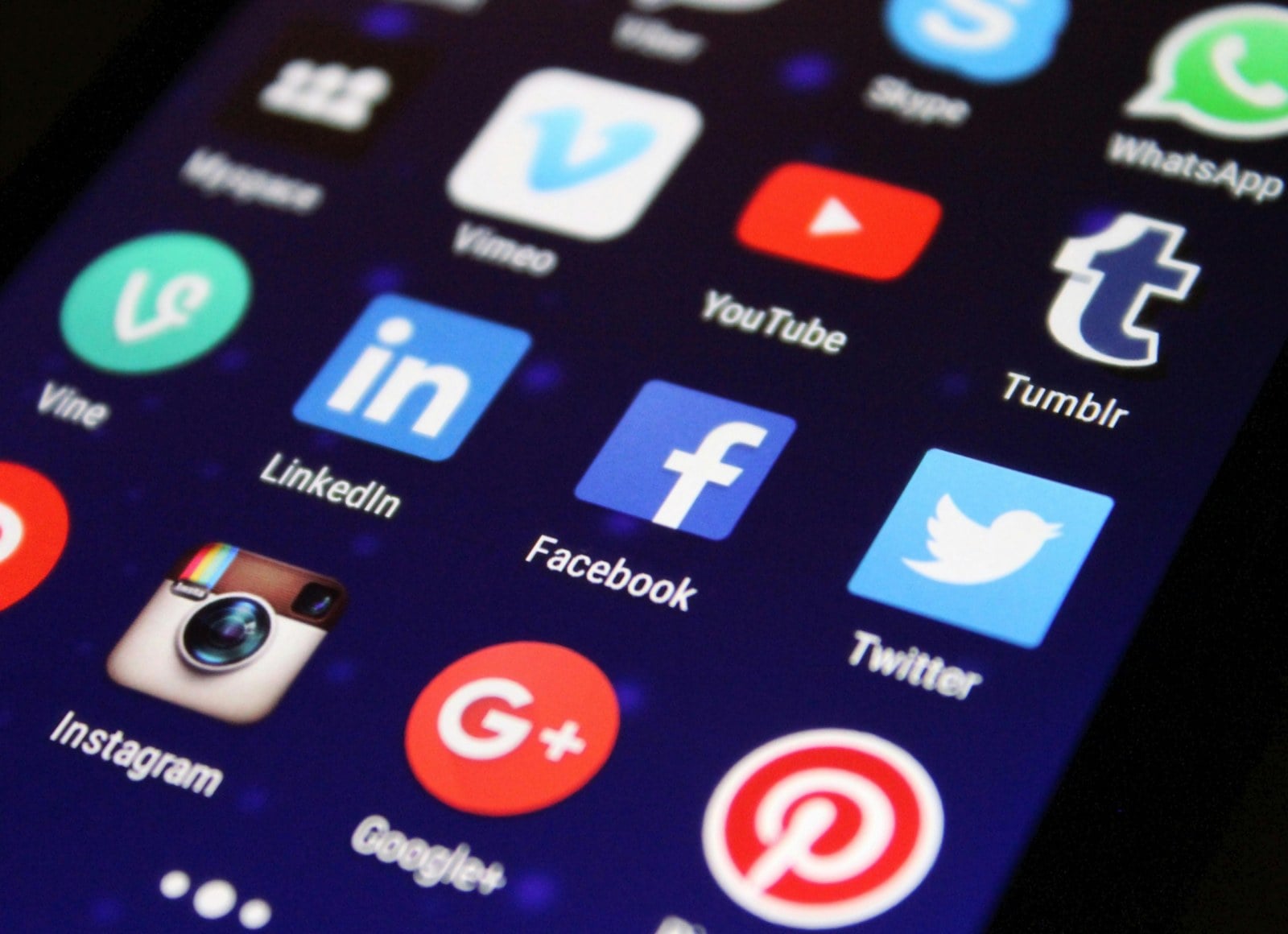 Keeping It Interesting: How to Keep Your Social Media Fresh When You Work for Yourself