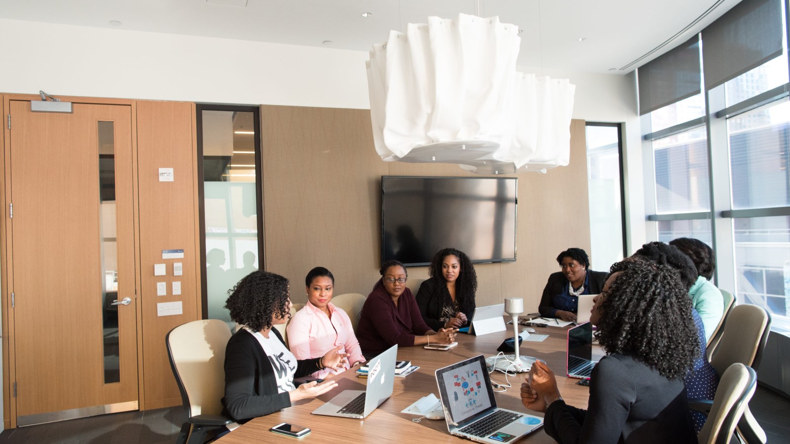 Building networks: you can not do it alone