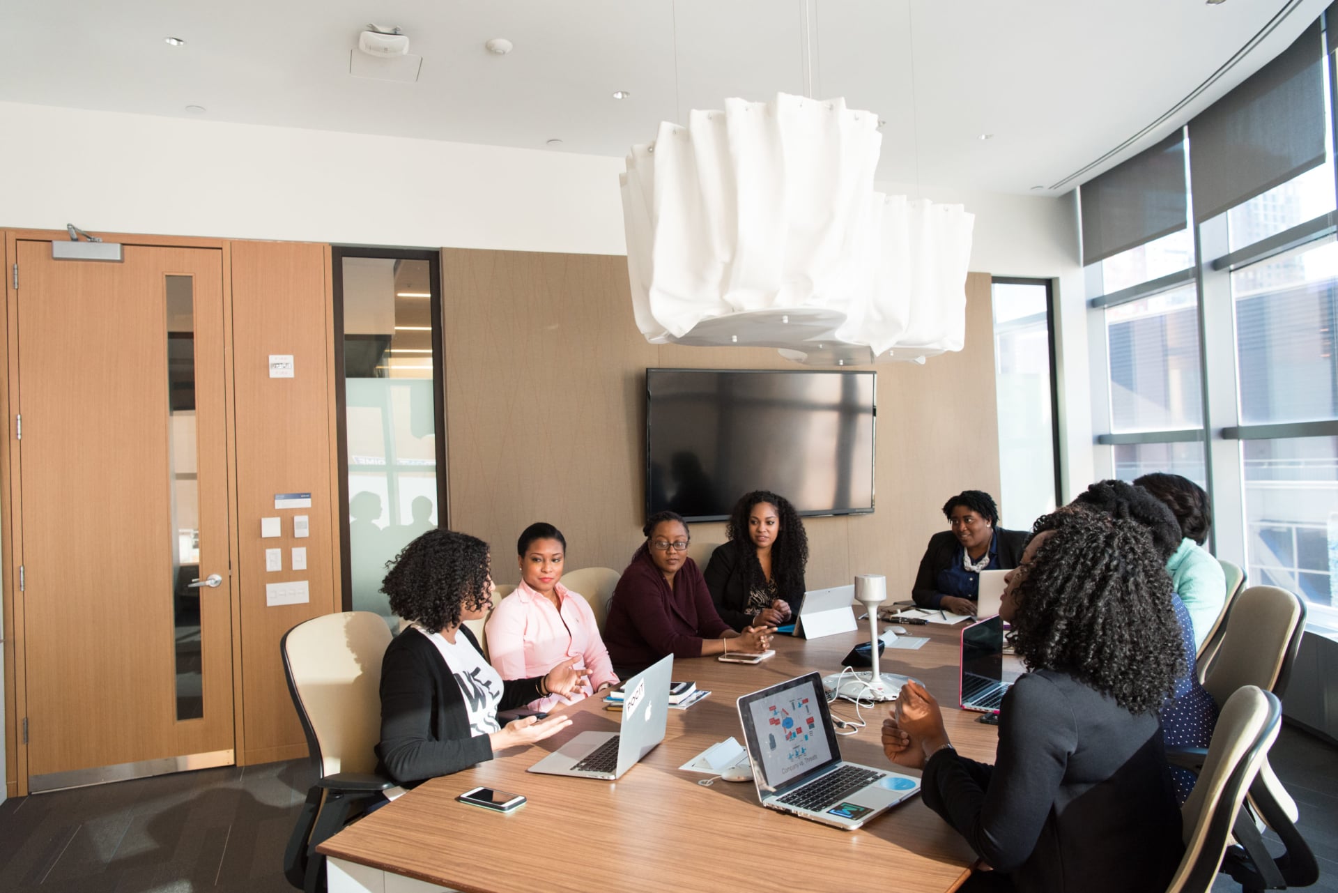 Building networks: you can not do it alone